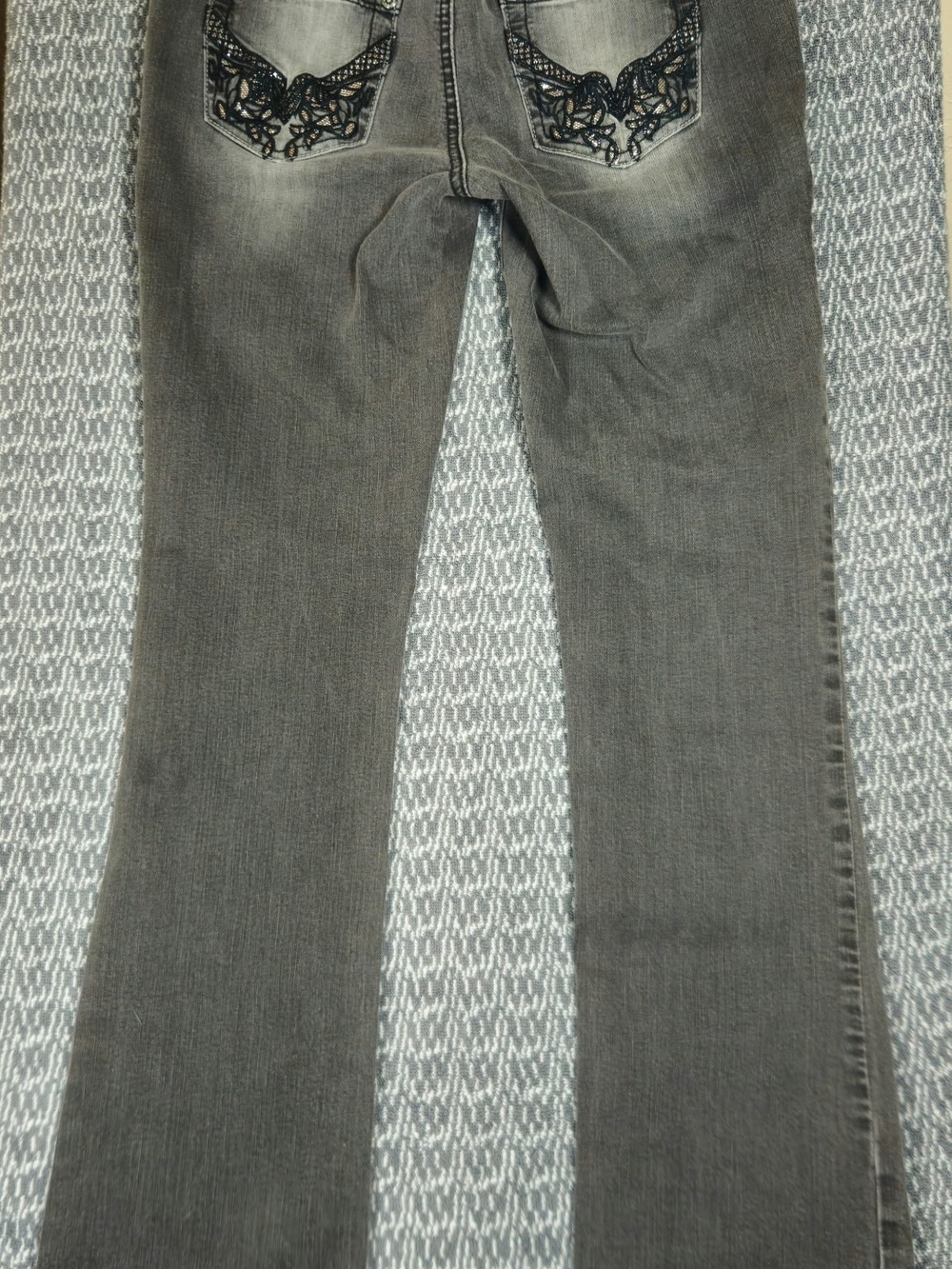 Guess Women’s Gray Faded Skinny Jeans Intricate Back Lace Gems Low Rise Y2K VTG - Picture 5 of 7
